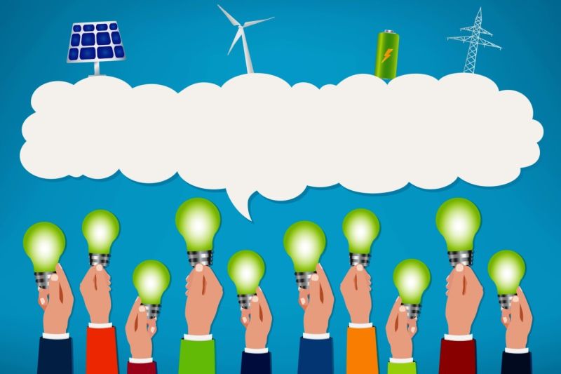 Grafik: Viele Hände recken grüne Glühbirnen in die Höhe, darüber ist eine große Sprechblase, auf der Symbole für ein erneuerbares Stromsystem angeordnet sind.