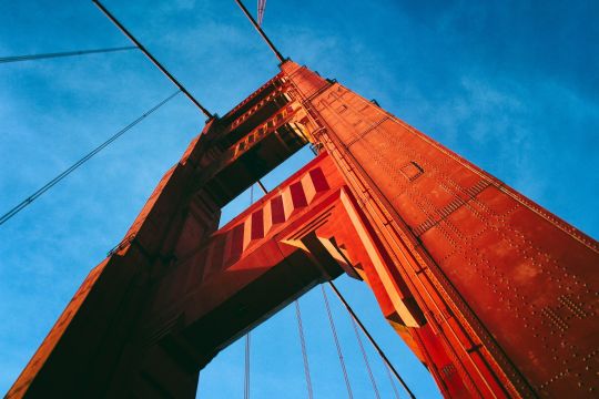Ein Pfeiler der Golden-Gate-Brücke