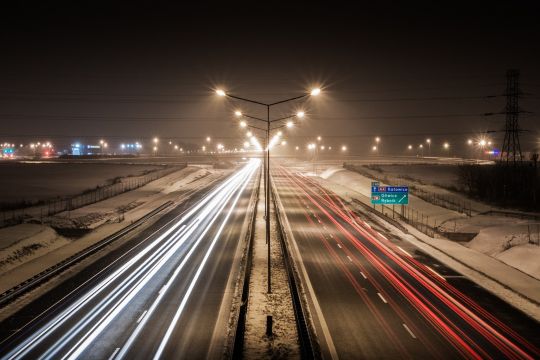 Straße nach Katowice in der Nacht