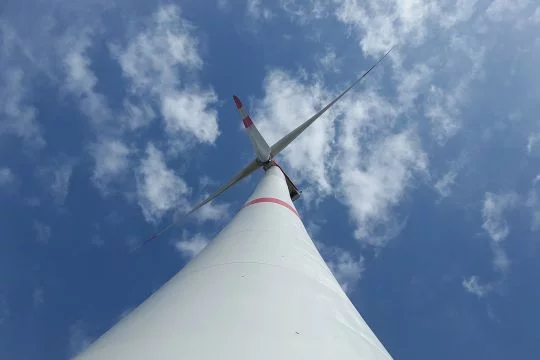 Windrad, von unten gesehen