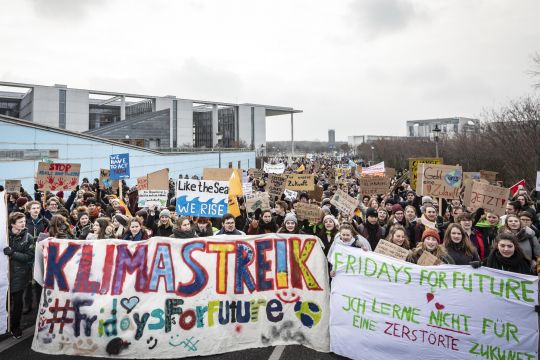 Kinder und Jugendliche streiken in Berlin fürs Klima