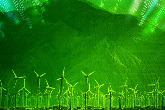 Viele Windräder vor einem Hintergrund aus Nullen und Einsen, oben leuchtet eine leiterplattenähnliche Struktur, alles in futuristisches Grün getaucht.