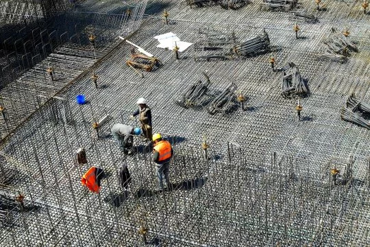 Arbeiter auf einer Baustelle