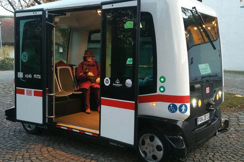 Autonomes Fahren mit dem Elektrobus im Landkreis Rottal-Inn in Niederbayern.