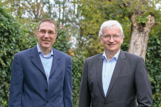 Porträtaufnahme von Sascha Müller-Kraenner und Jürgen Resch.