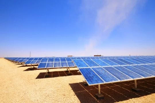 Solarpark in der saudischen Wüste.