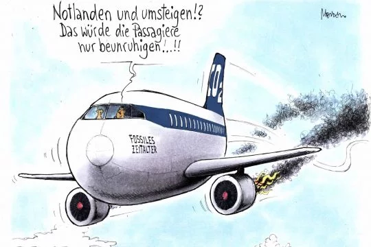 Ein Flugzeugtriebwerk hat Feuer gefangen, der Pilot sagt zum Kopiloten: Notlanden und umsteigen? Das würde die Passagiere nur beunruhigen! Auf dem Flugzeug steht der Name: fossiles Zeitalter.