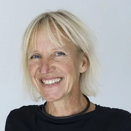 Porträtaufnahme von Eva Stegen.