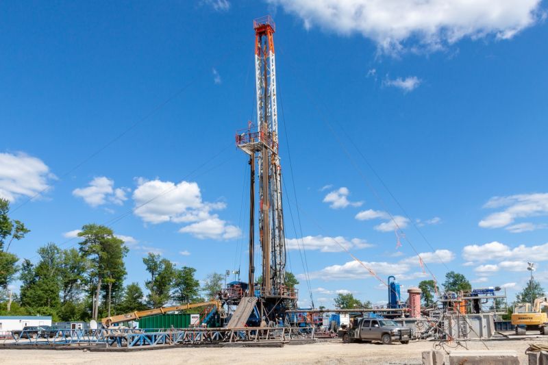 Große Bohrstelle im ländlichen Pennsylvania, wo mit der Fracking-Methode Erdgas gefördert wird.