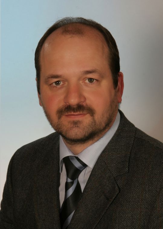 Porträtaufnahme von Michael Müller, Professor für Waldschutz an der TU Dresden.