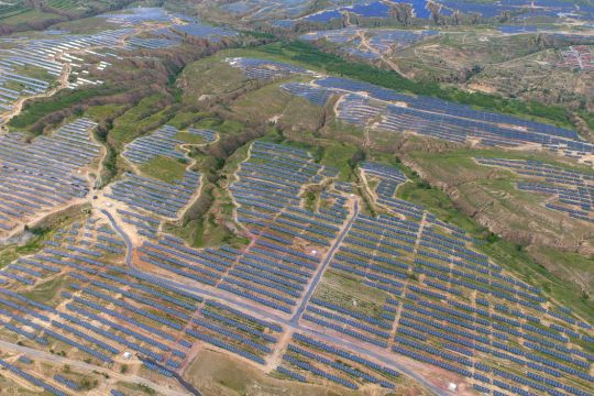 Datong Solar Power Top Runner Base