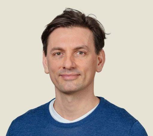 Porträtaufnahme von Sven Selbert.