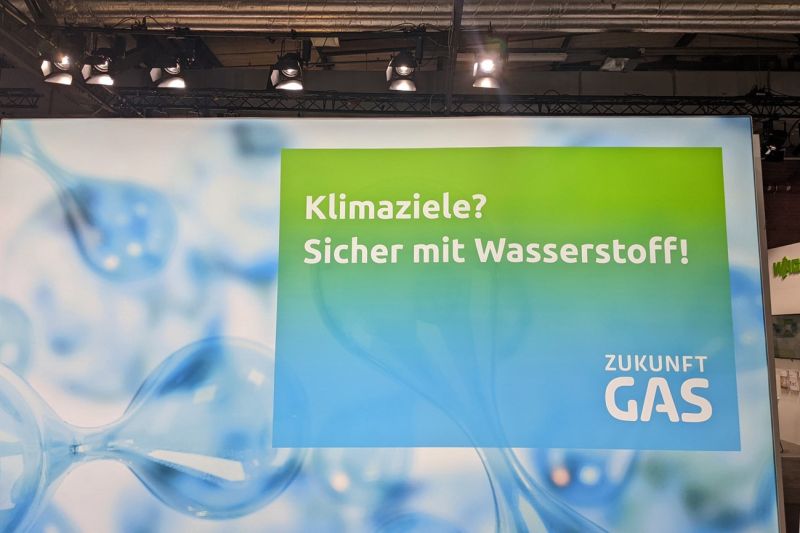 Sign by Zukunft Gas lobby group at BDEW congress: Climate targets? Safe with hydrogen!